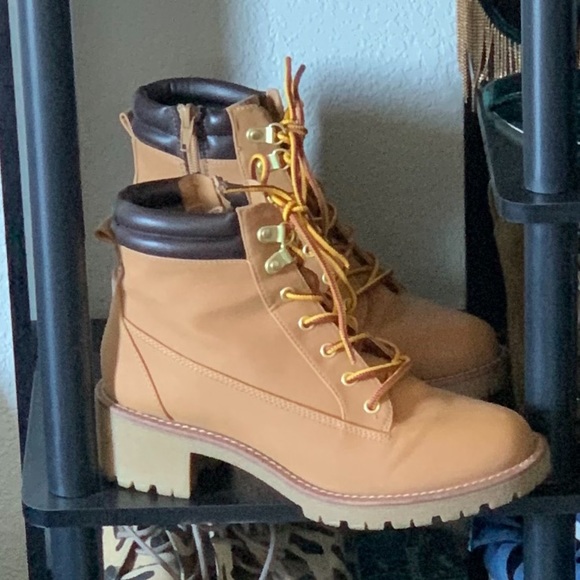 Shoes - “Timberland” like boots, barely worn
